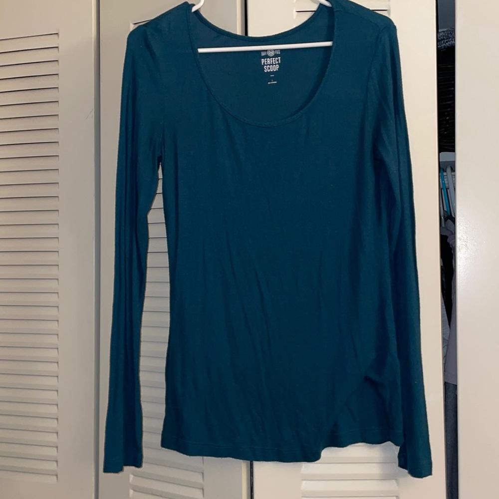 Green large long sleeve perfect scoop shirt